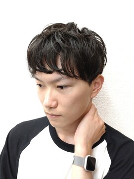 トバ(TOBA) ツーブロマッシュ/ソフトパーマ