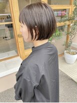 モカヘアー(mocha hair)&nbsp;ボブ/オン眉前髪/アッシュグレージュ/ミニボブ/ハイライト