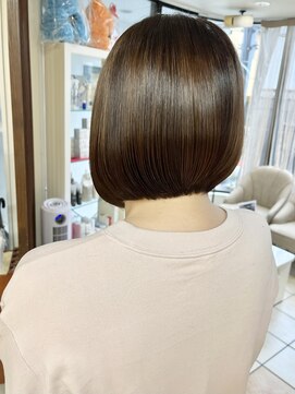 クオリス 上板橋店(QUALIS) 【大人可愛】前下がりショートヘアボブナチュラルブラウンカラー