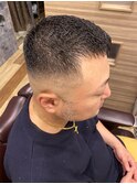 ワイルド短髪バーバースタイル濡れパンスキンフェード