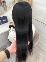 エルバイラビス 大宮(elu by lovis)&nbsp;《高橋亜美》アッシュブラック/艶カラー/ワンカラー/大宮/埼玉