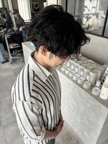 ムード カナザワ(mood kanazawa)&nbsp;刈り上げマッシュ/波巻きパーマ/波巻きツイスト/センターパート