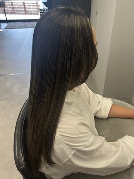 クラン 岡本(Chlan) 細めハイライト　韓国風レイヤーカット