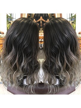 ファニック スタイル ジー(FUNIC style G) ３Dカラー×ホワイトベージュ　(桜木町・日ノ出町)