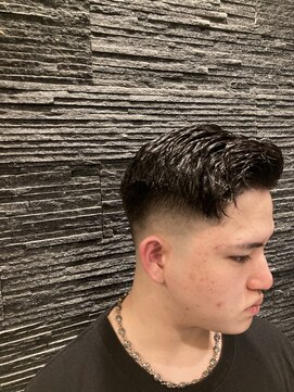 プレミアムバーバー 表参道店(PREMIUM BARBER produce by HIRO GINZA) ミドルフェードパーマスタイル