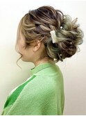 ☆結婚式などキレイ系な服に合う『シニヨンボリュームアップ♪』