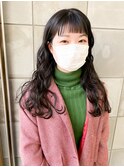 波ウェーブコテ巻き仕上げロングヘア波巻き巻き髪