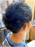 20代30代40代メンズショートフェザーマッシュツーブロック