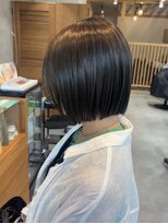 ヌーバイアンドライフ(NU. by and life) 20代/30代/40代/50代/オリーブカラー/切りっぱなしボブ/ボブ/