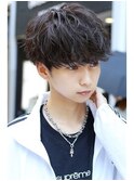 無造作スパイラルツーブロック刈り上げマッシュ
