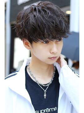 リップス レイ ギンザ(LIPPS Ray GINZA) 無造作スパイラルツーブロック刈り上げマッシュ