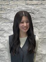 ラ ミューズ ヘアー(La mju：z hair)&nbsp;自然体の可愛さ！！センターパート×アッシュベージュ(a)