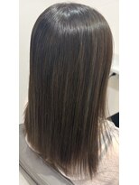 ベルダ 高槻(BELDAD)&nbsp;グレージュ　ハイライト　髪質改善カラー