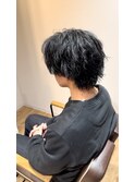 【緩めスパイラルパーマ】メンズメディアム 黒髪 ウルフ