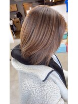 オリビアヘアー(OLIVIA HAIR) 白髪を自然にぼかすハイライト