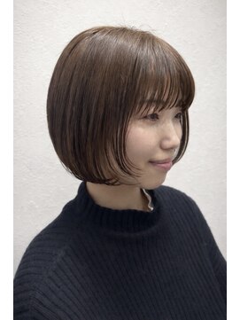 リオス(LIOS) 【抜け感＆丸みがあるボブ】