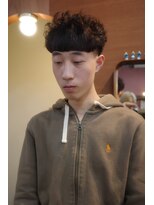 エディ(Edy)&nbsp;マッシュ刈り上げスペインカールメンズパーマ外国人風眉毛カット
