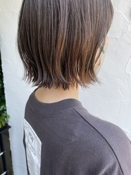 ヴァロ(Valo) ボブ/切りっぱなし/アッシュ