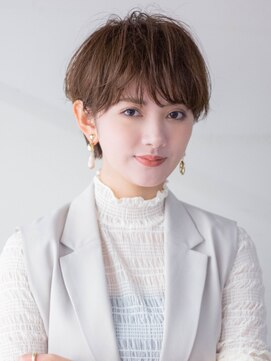 サーカス バイ ビュートリアム 青山(CIRCUS by BEAUTRIUM) マッシュショート20代30代40代大人可愛い暗髪うる艶髪青山表参道