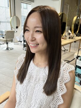 ティア(Tia.) (縮毛矯正/髪質改善/ロングヘア/前髪/韓国レイヤー/小顔)