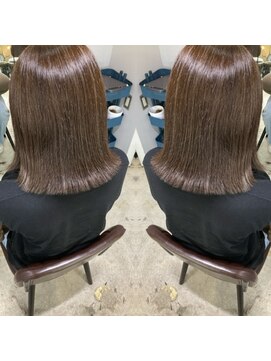 ロク 高田馬場(lok) 艶髪ぱつっと切りっぱなしハイライト【高田馬場　lok】