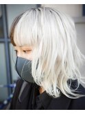 ホワイト　ツートーン　ブリーチ　レイヤー　ミディアム