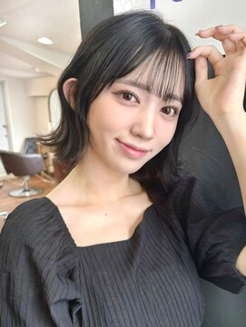 リコバイアフロート(riko by afloat) くびレイヤー/切りっぱなし/黒髪/韓国