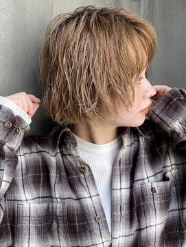 ローリー(Rowlly) ＃ブリーチ＃パーマ＃ボブ