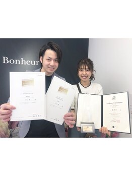 【阪急梅田からすぐ/20時まで受付】年間50回以上のセミナーを開催/メディアで取り上げられる超人気salon◆