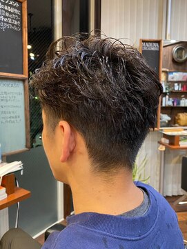 ヘアーアンドリラクシング キャビン(Hair&Relaxing CABIN) ビジネスアップバング