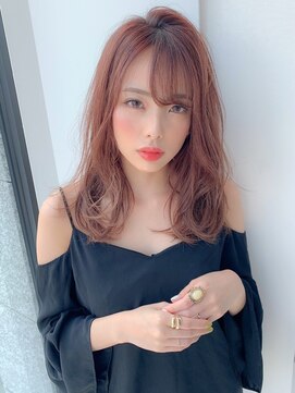 『LOBBY』三浦　ゆるふわラフミディアムヘア