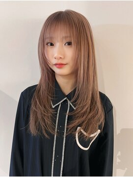 ピンクベージュ ブリーチ ダブルカラー レイヤーカット