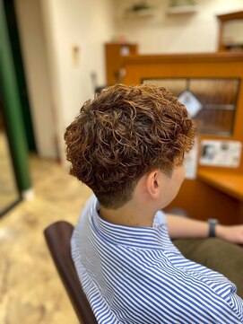 ツーブロック／ツイストパーマ