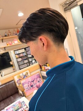 ヘア メイク ココ(hair make coco) 低めに刈り上げたテーパーフェード(*^-^*)