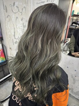 サル(saru) #ハイライトカラー #オリーブベージュ