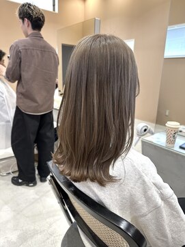 ジジ インターパーク 宇都宮(Gigi) ミルクティーグレージュ/グレージュカラー/ブリーチカラー