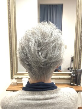 ヘアー グリーン(hair green) 60代70代80代/ベリーショート/グレイヘア/ボリュームショート