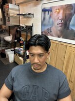 グッドラックバーバーハナレ 吉祥寺 センターパート【吉祥寺/フェード/アイロンパーマ】