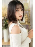 黒髪ダークアッシュ切りっぱなしシャギーカット外ハネ30代h5戸頭