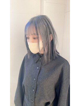 ナンバーフォーナチュラル 戸祭(NO4 natural) 37. ブルーシルバー/ストレートロブ/顔周り/ナチュラル