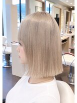 アース 郡山コスモス通り店(HAIR&MAKE EARTH)&nbsp;ホワイトベージュの切りっぱなしボブ