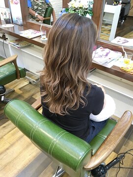 ヘアデザインメリー(hair design Merry) 外国人風ハイライトグラデーションカラー☆アッシュベージュ☆