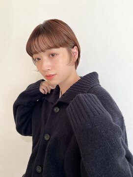 メモリーズ 銀座(Memories) インナーカラーと耳掛けショート