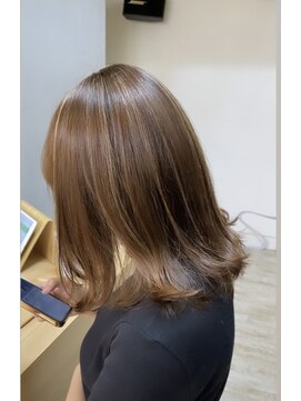 ソイア 春日井店(Soea) ハイライトグロスカラー ジンジャーグレージュ ケアブリーチ