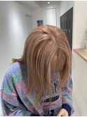 イメチェン/ホワイトブロンド/外ハネボブ/美髪/渋谷