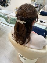 エミュ 天文館店(eMu) ミディアムアレンジ♪綺麗めねじりハーフアップ