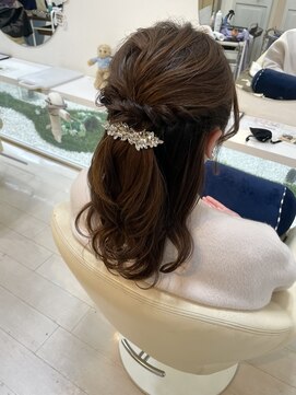 エミュ 天文館店(eMu) ミディアムアレンジ♪綺麗めねじりハーフアップ