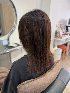 ビィーワンイースト(Be 1 EAST) ミディアムカット