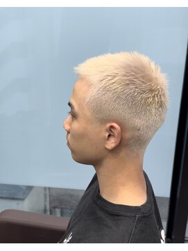 ロカフェローズ 横浜 桜木町(LOCA FELLOWS) バズカット×ホワイト/関内.桜木町