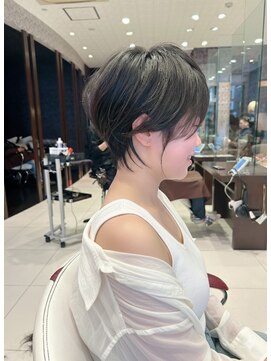 アース 大曽根店(HAIR&MAKE EARTH) earthショートレイヤーボブミルクティー丸みショートボブ